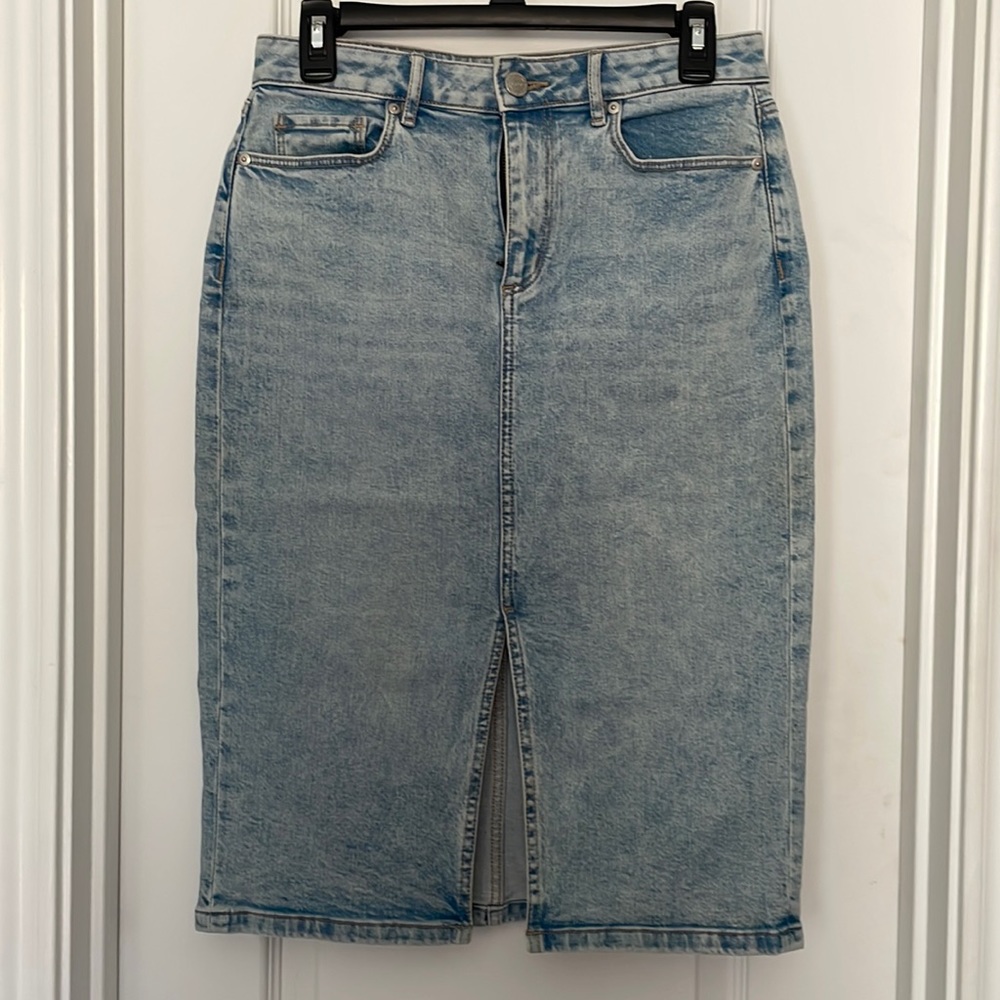 Loft denim skirt